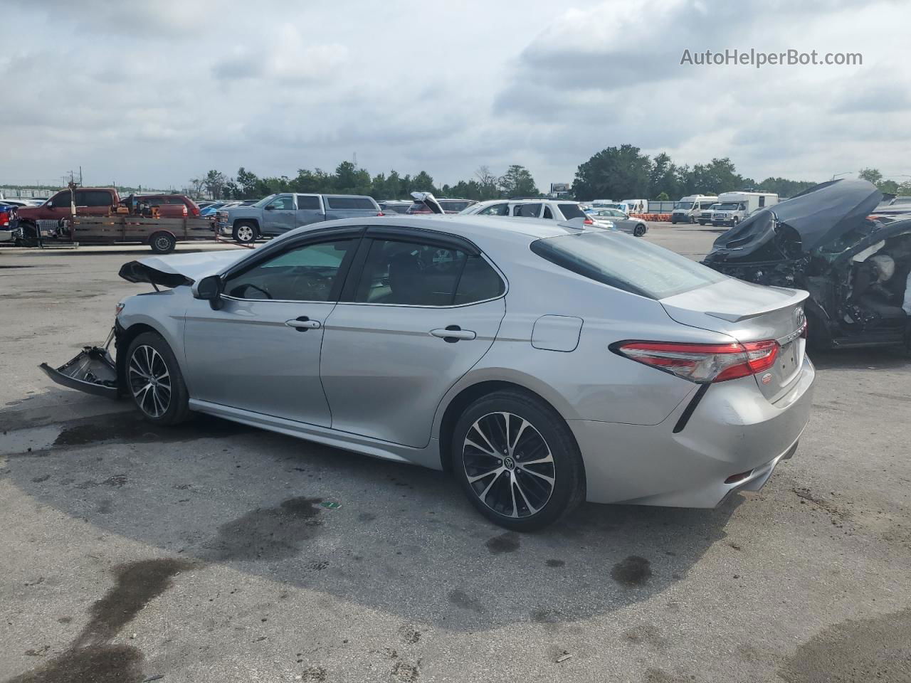 2019 Toyota Camry L Silver vin: 4T1B11HK7KU189190