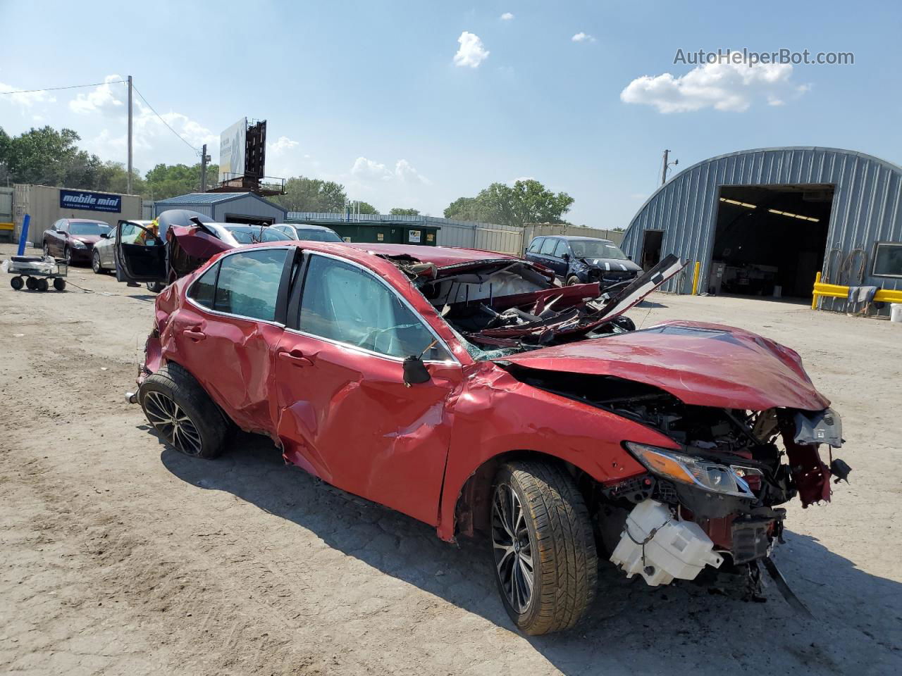 2019 Toyota Camry L Red vin: 4T1B11HK7KU218977