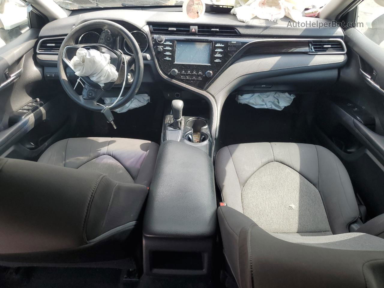 2019 Toyota Camry L White vin: 4T1B11HK7KU219627