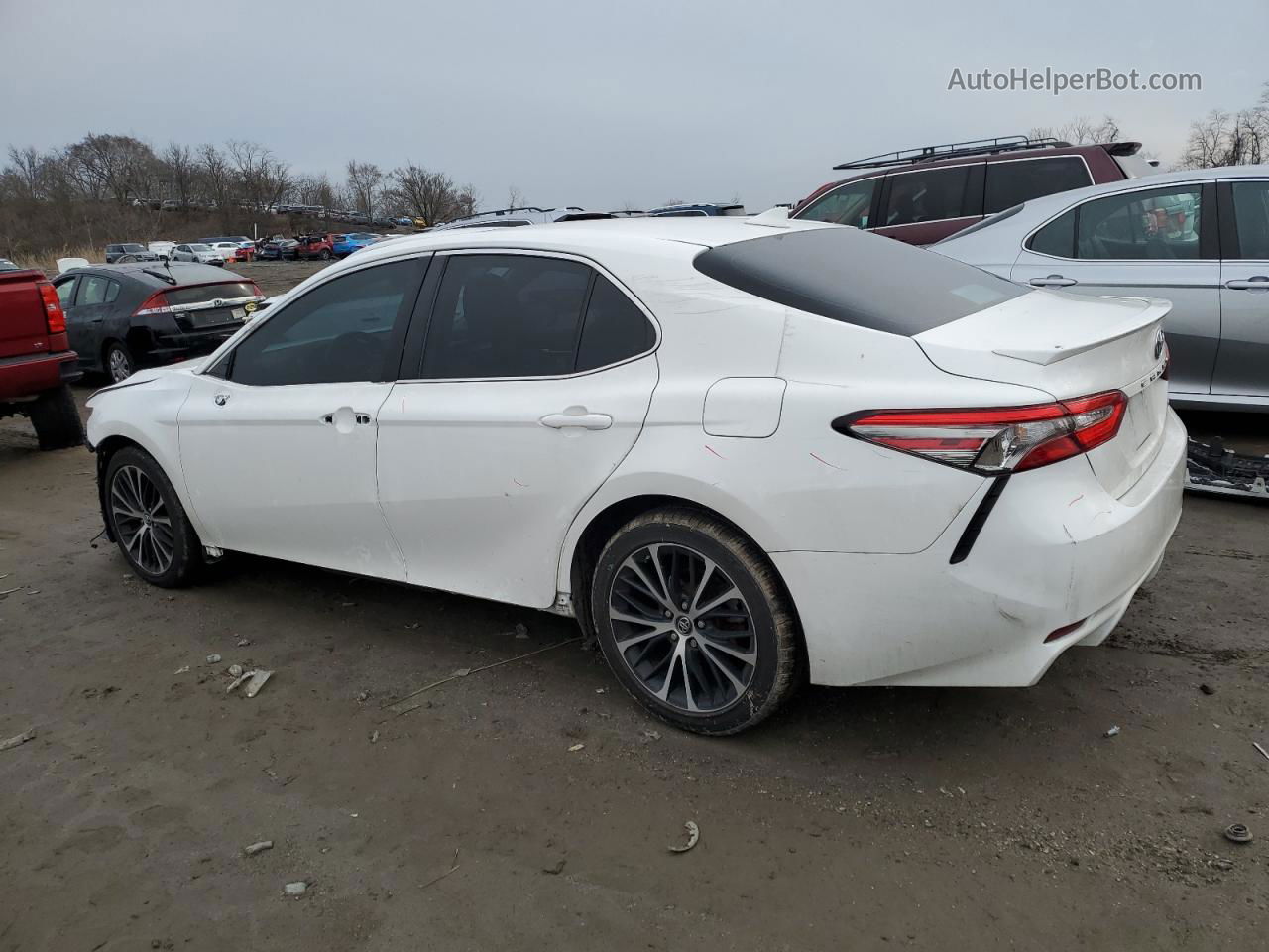 2019 Toyota Camry L Белый vin: 4T1B11HK7KU680617