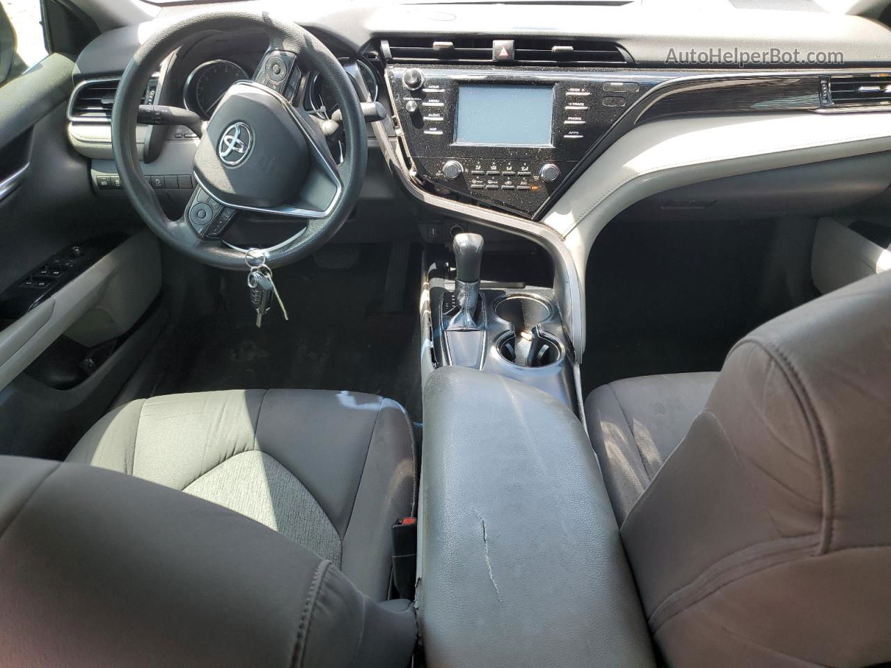 2019 Toyota Camry L Серебряный vin: 4T1B11HK7KU750861