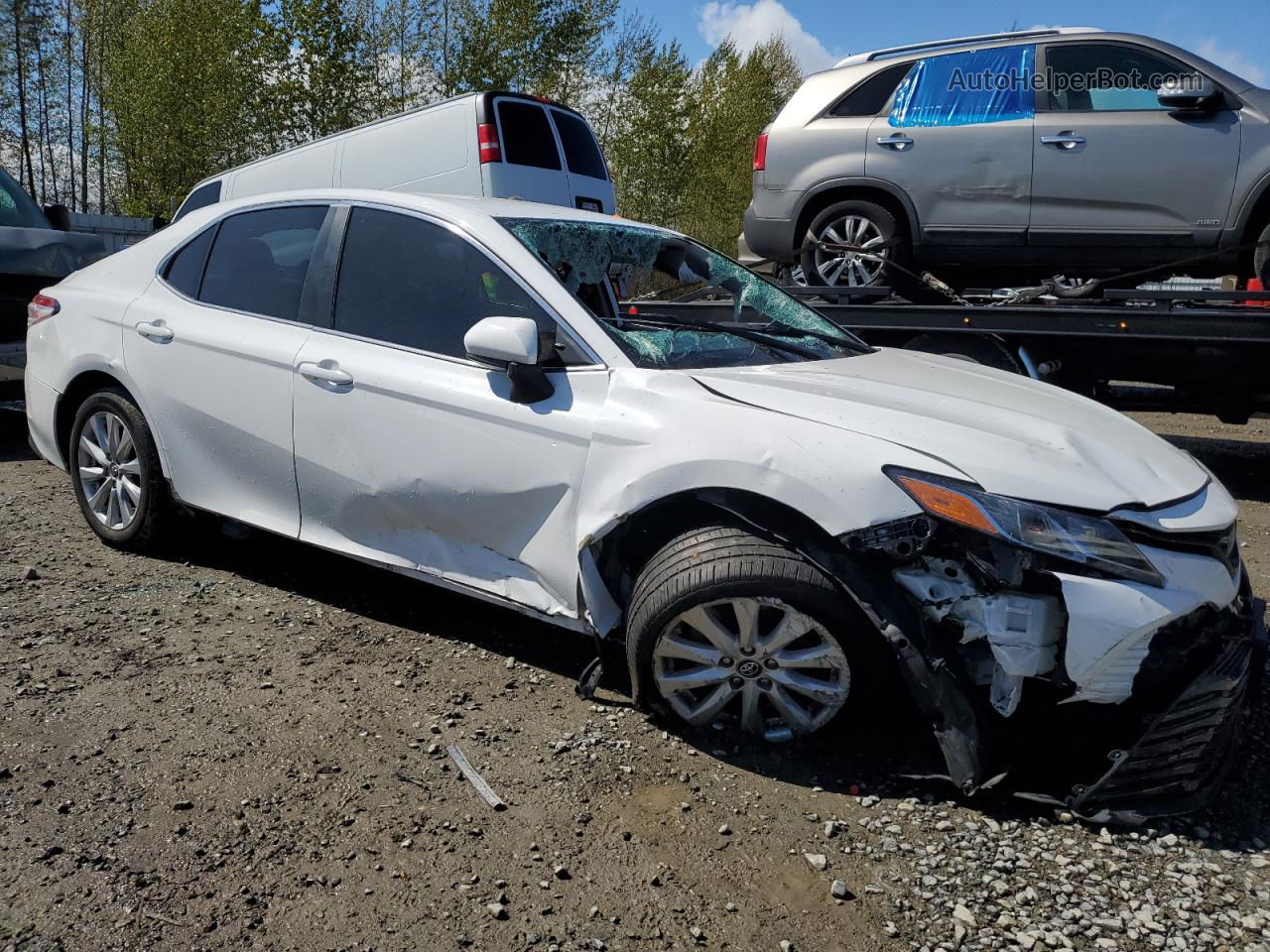 2019 Toyota Camry L White vin: 4T1B11HK8KU267377