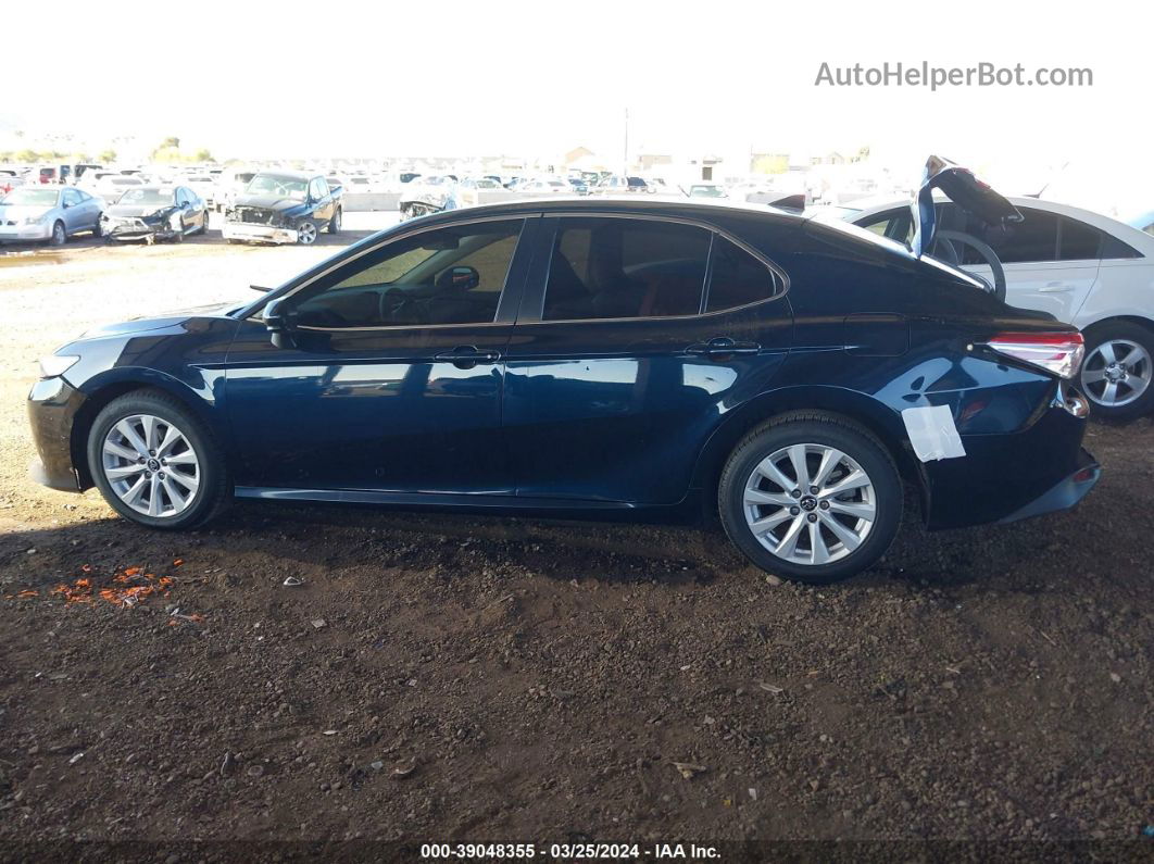 2019 Toyota Camry Le Dark Blue vin: 4T1B11HK8KU741666