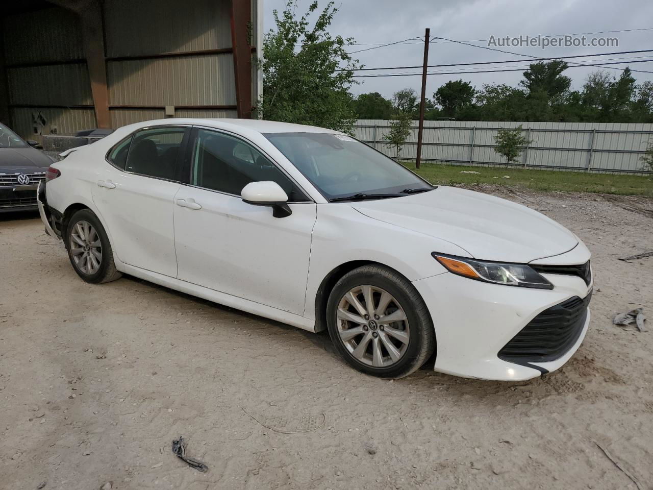 2019 Toyota Camry L White vin: 4T1B11HK8KU743868