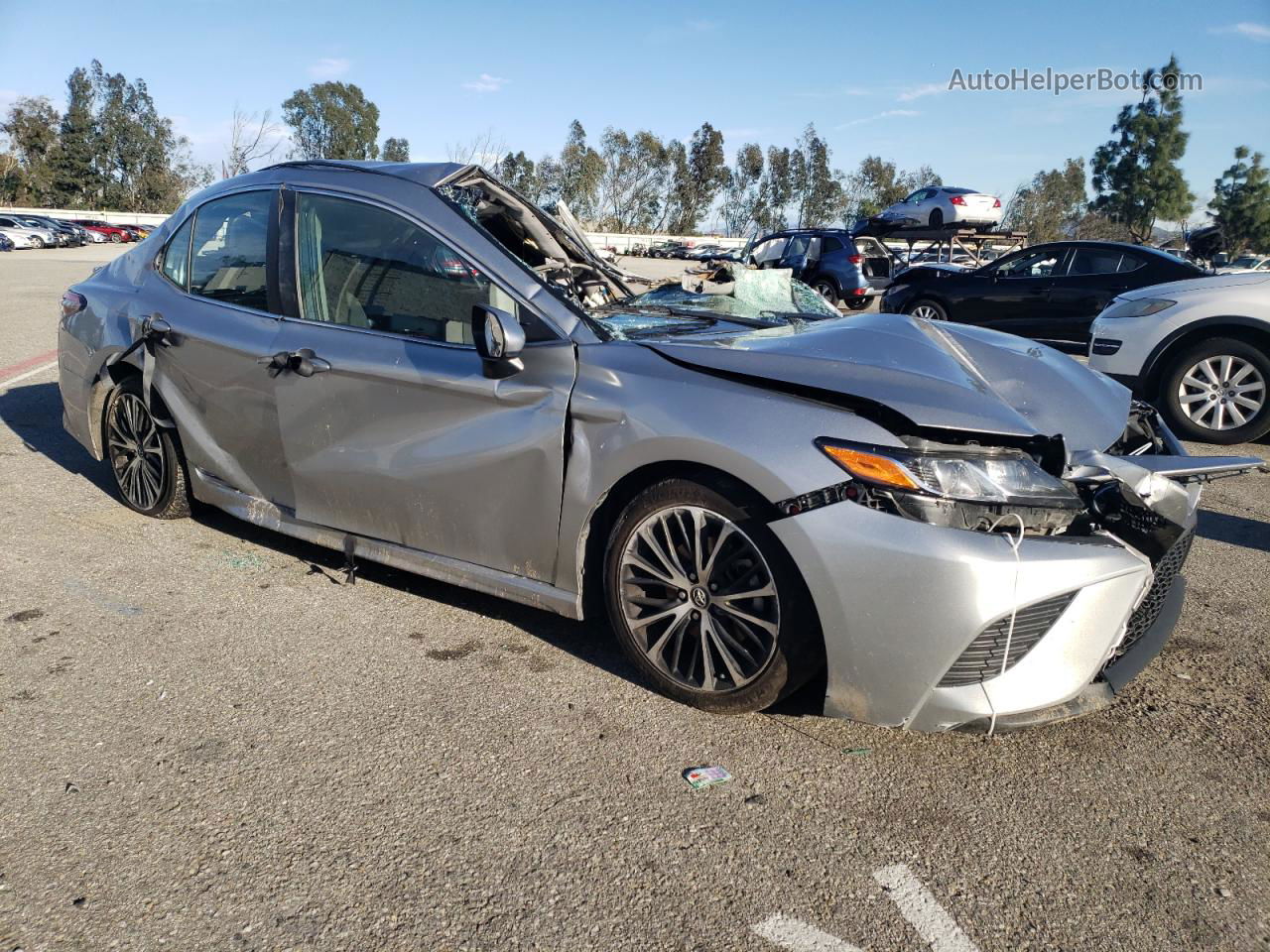 2019 Toyota Camry L Silver vin: 4T1B11HK8KU800327