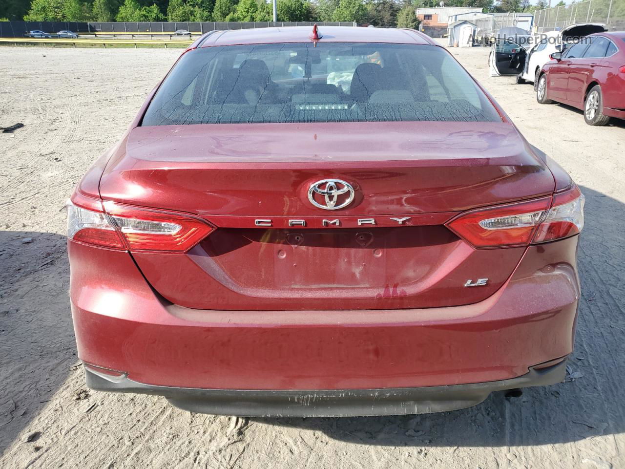 2019 Toyota Camry L Red vin: 4T1B11HK8KU839709