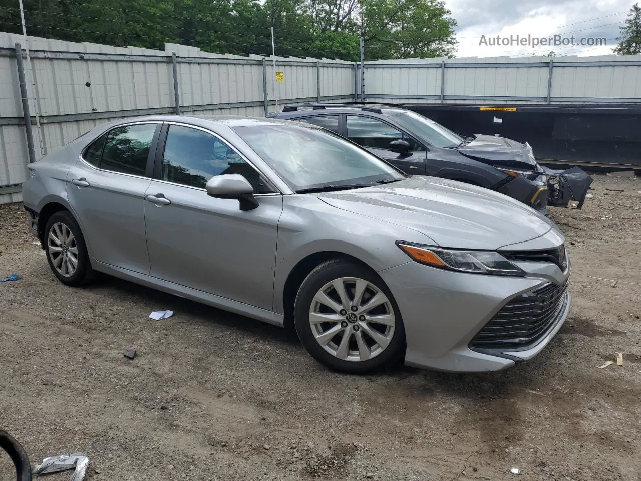 2019 Toyota Camry L Серебряный vin: 4T1B11HK9KU245212