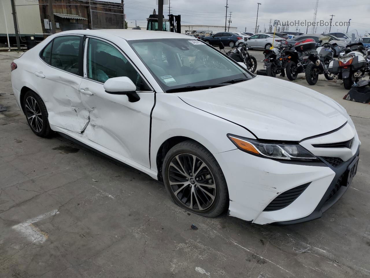 2019 Toyota Camry L White vin: 4T1B11HK9KU810591