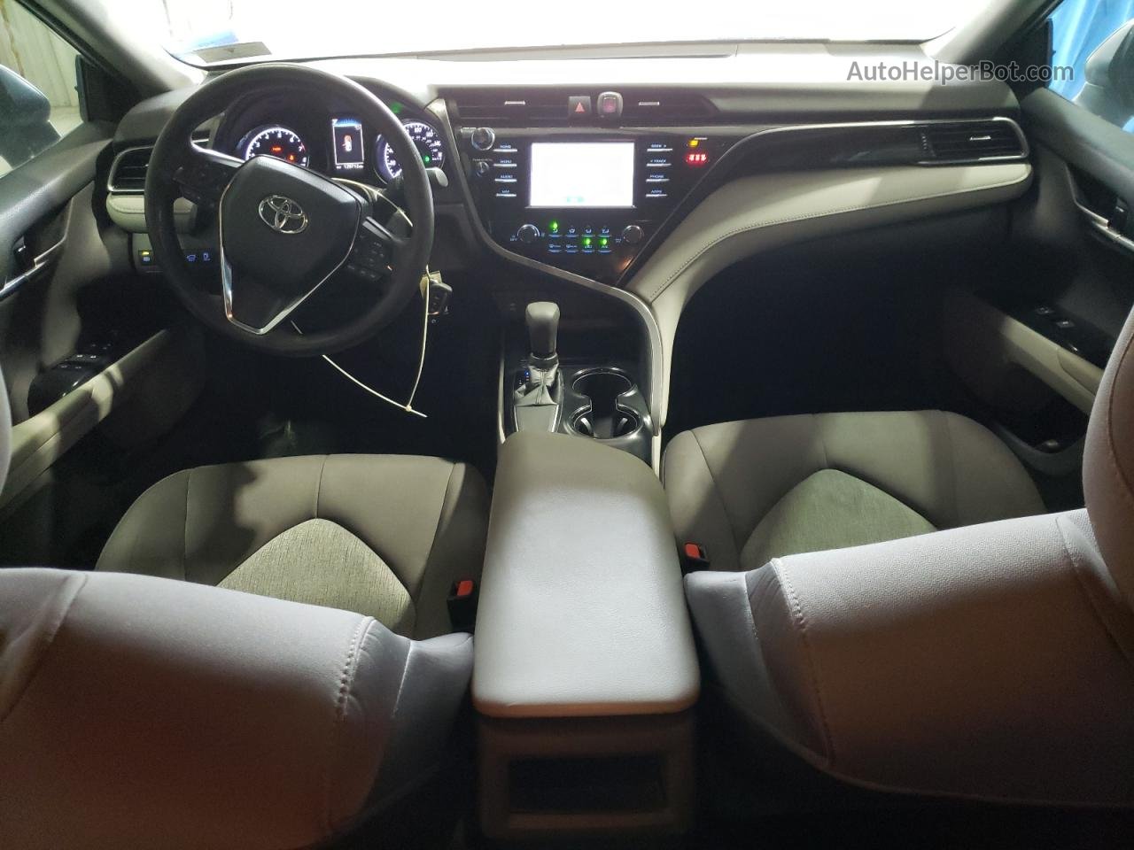 2019 Toyota Camry L Silver vin: 4T1B11HK9KU811871