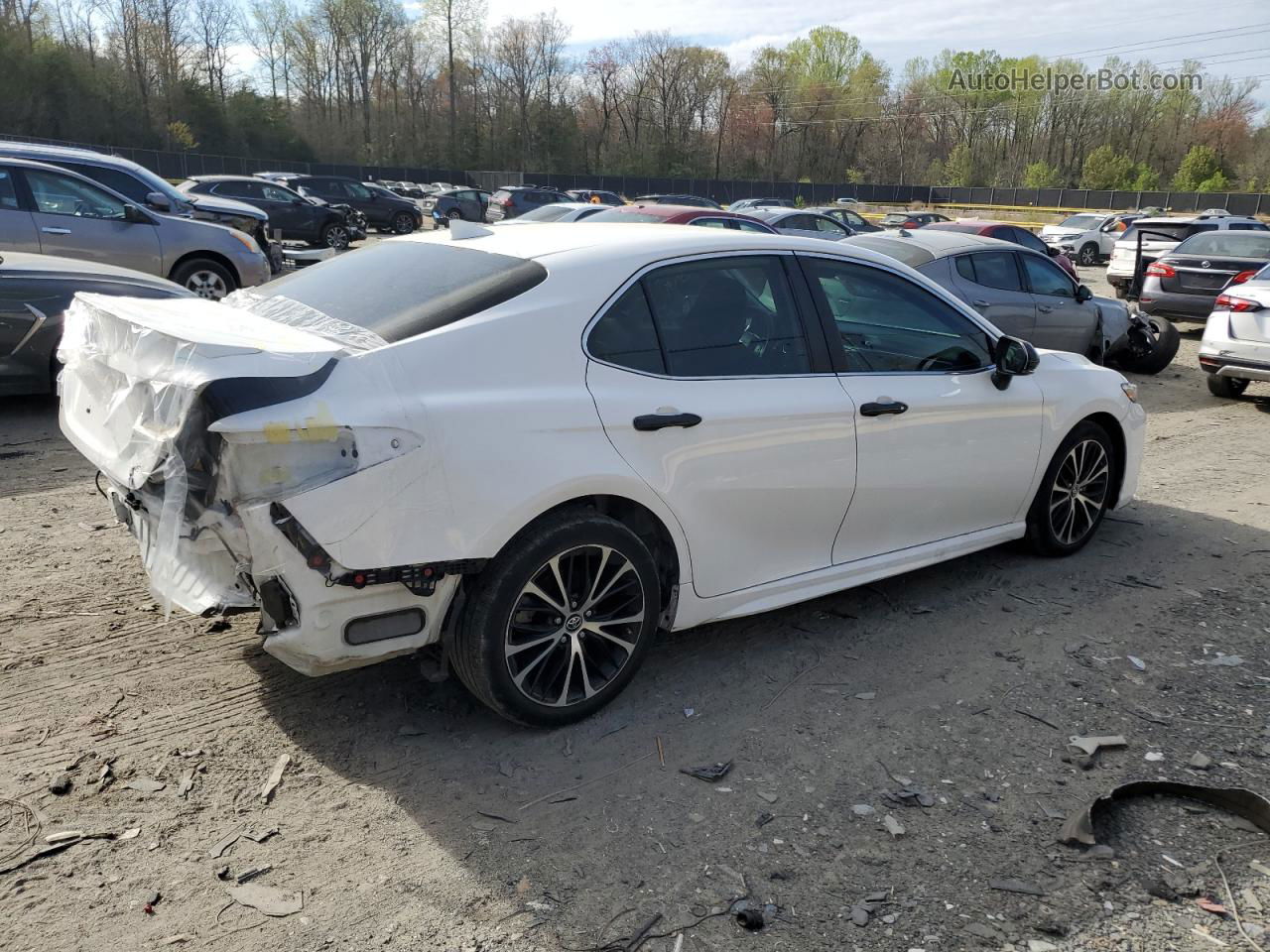 2019 Toyota Camry L White vin: 4T1B11HK9KU855028