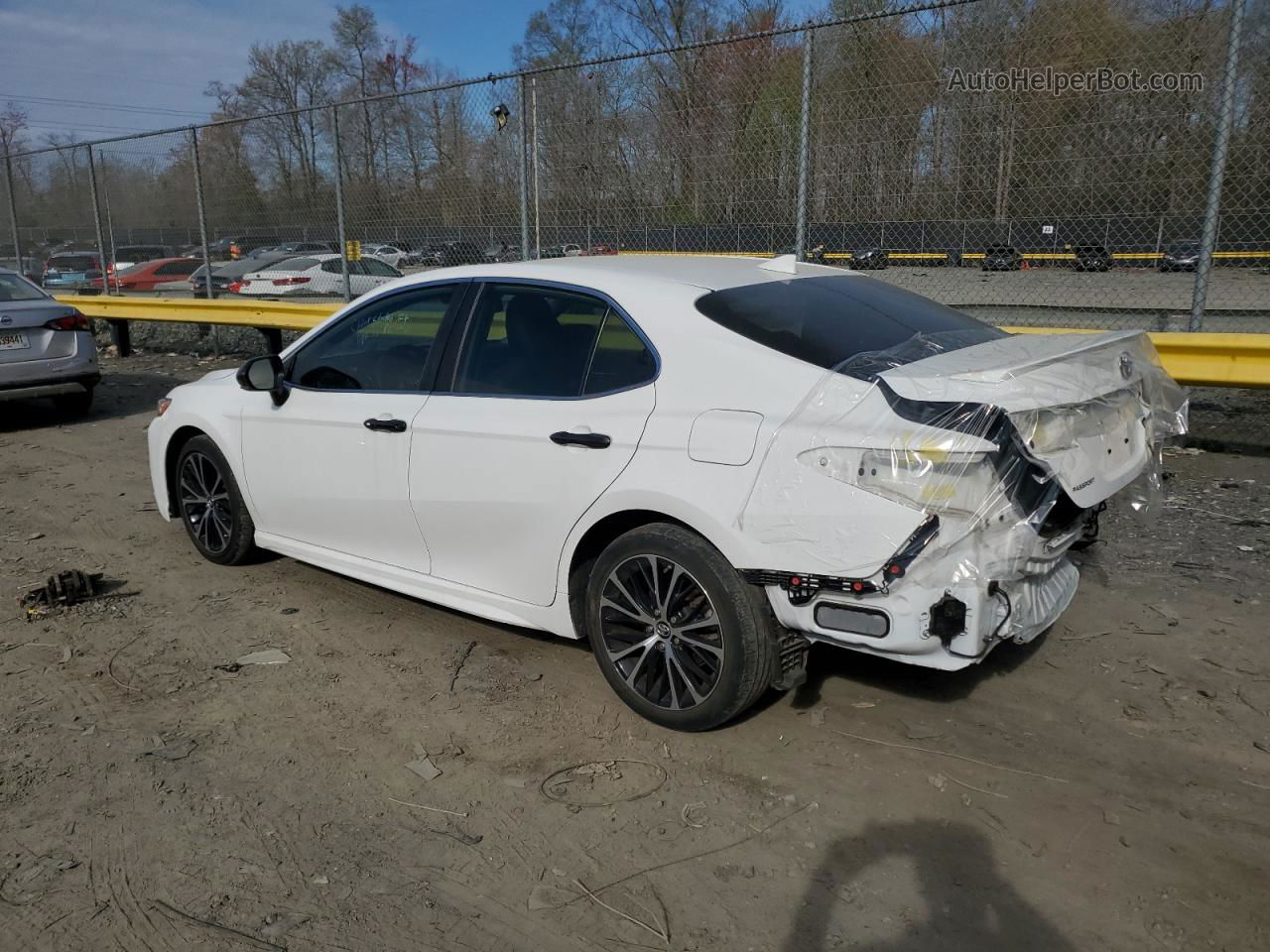 2019 Toyota Camry L White vin: 4T1B11HK9KU855028