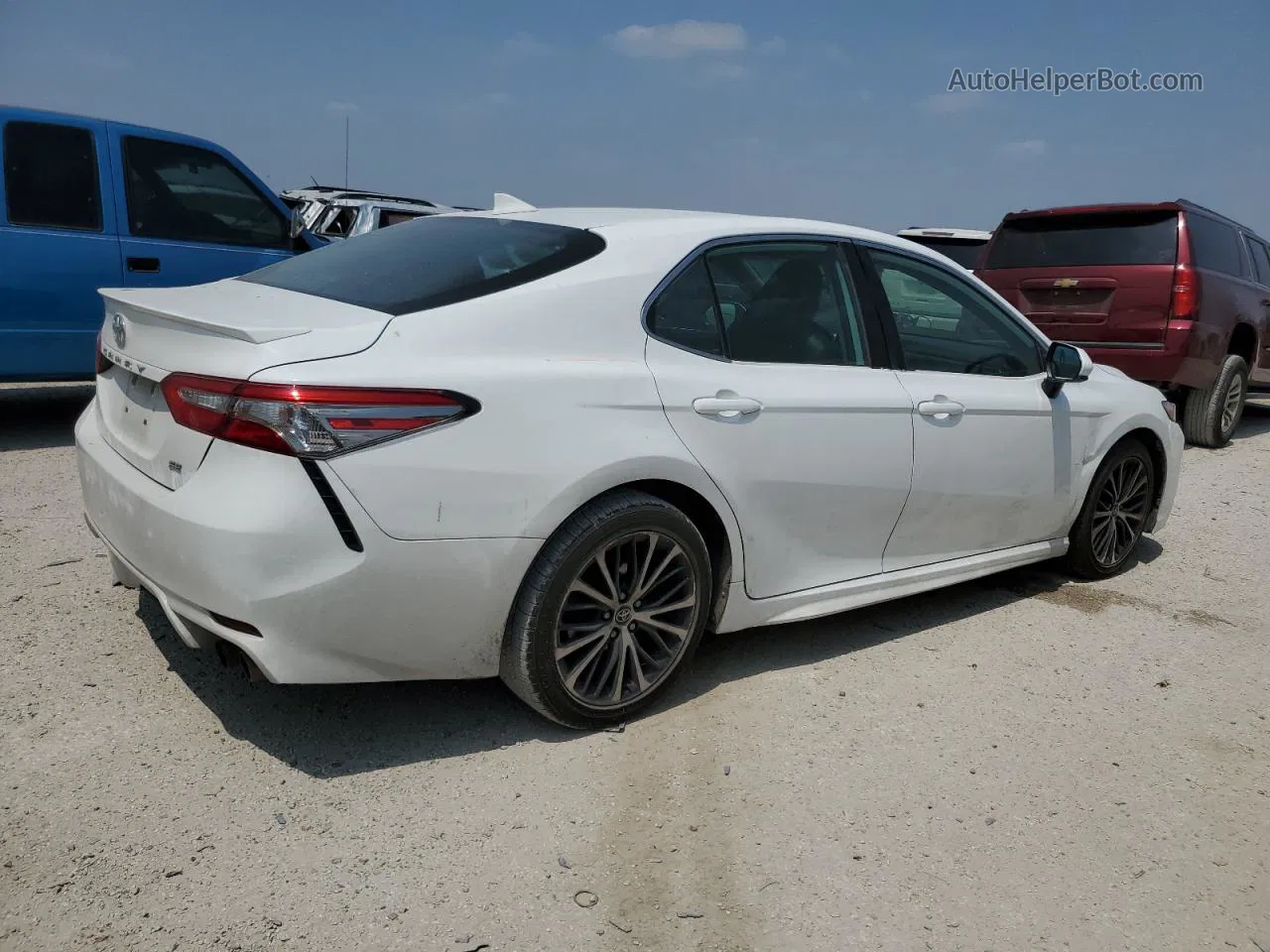 2019 Toyota Camry L White vin: 4T1B11HKXKU173260