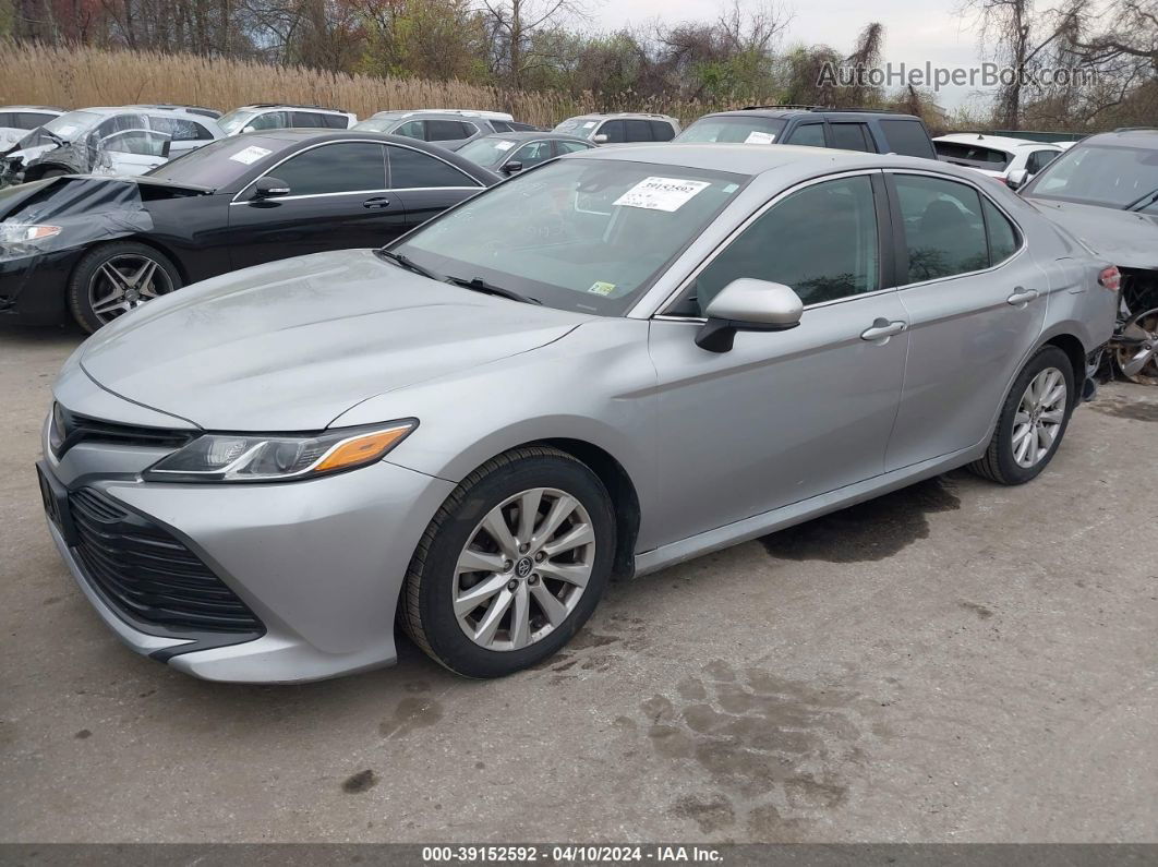 2019 Toyota Camry Le Silver vin: 4T1B11HKXKU256171