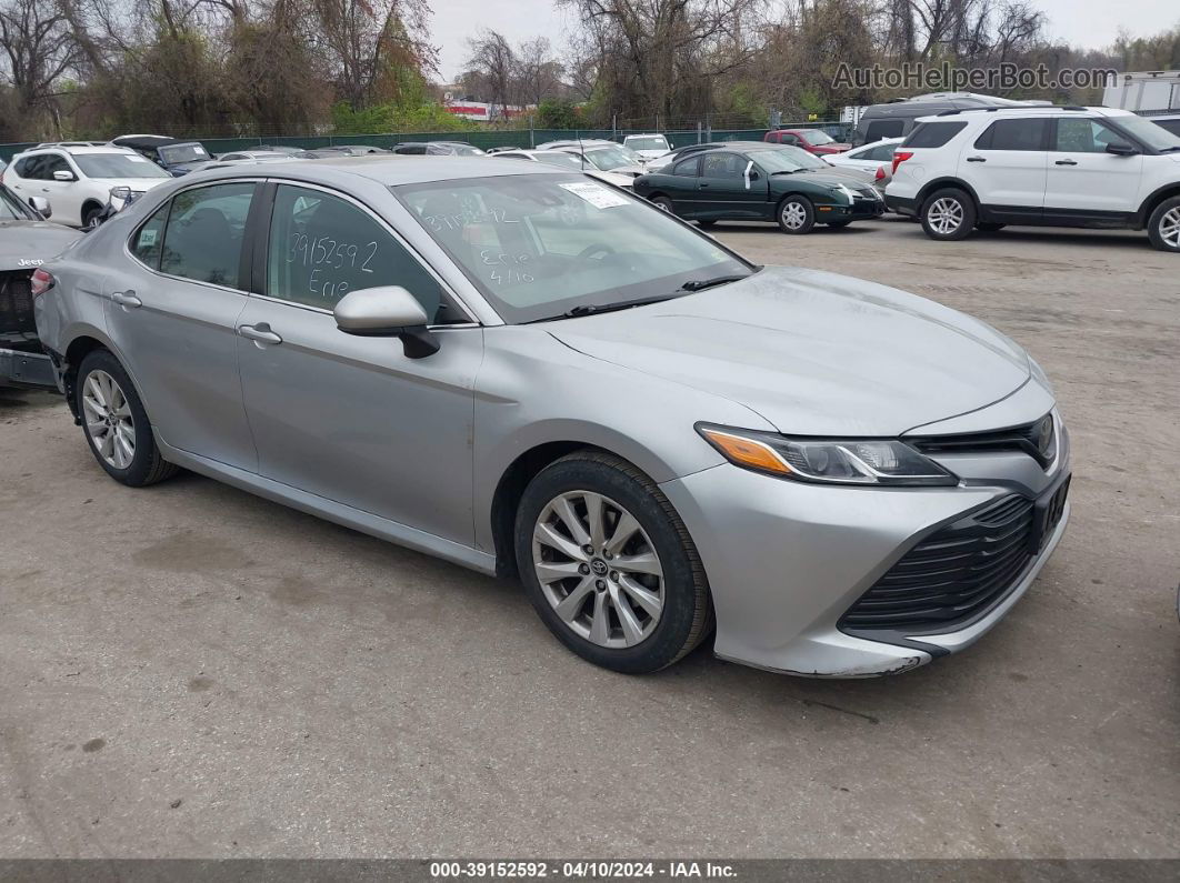 2019 Toyota Camry Le Silver vin: 4T1B11HKXKU256171