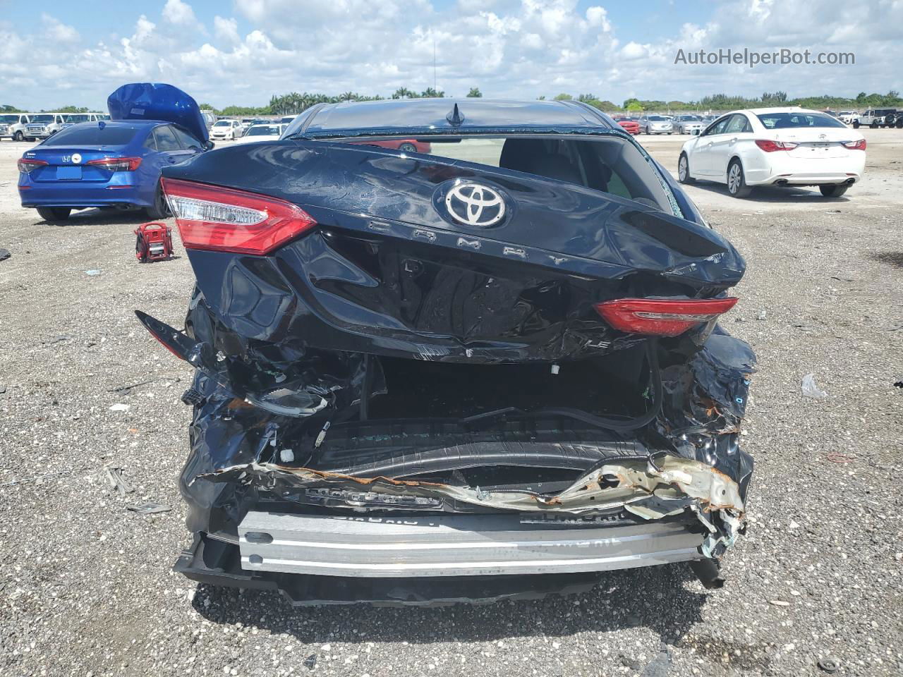 2019 Toyota Camry L Black vin: 4T1B11HKXKU731835