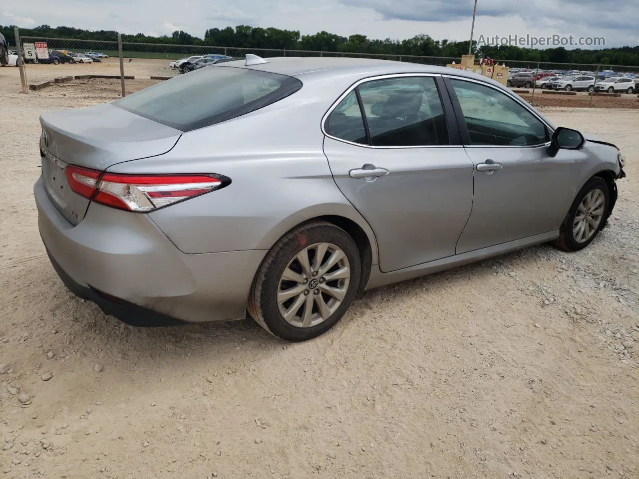 2019 Toyota Camry L Silver vin: 4T1B11HKXKU738087