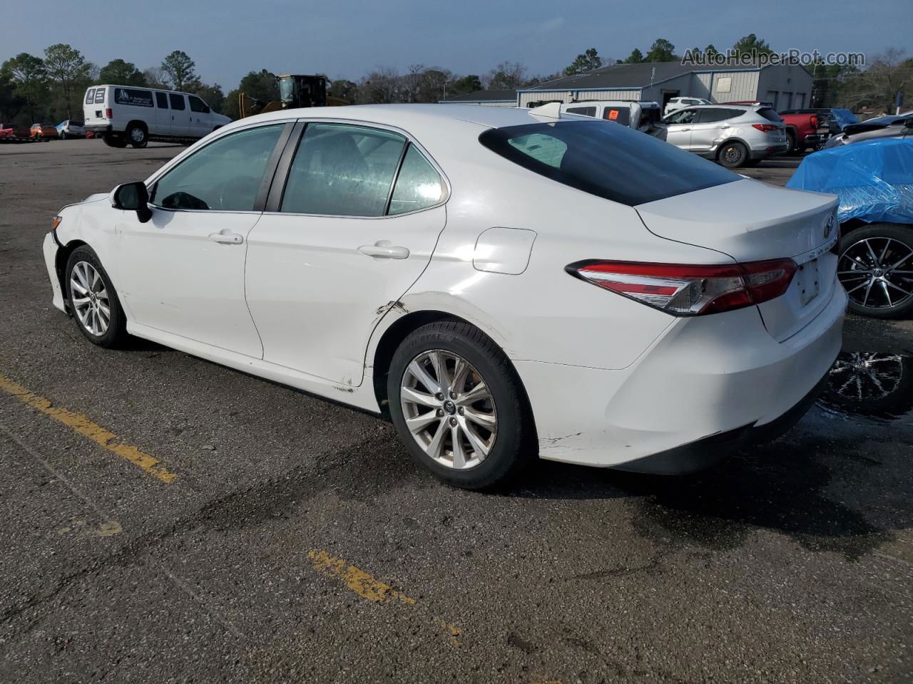 2019 Toyota Camry L White vin: 4T1B11HKXKU743192