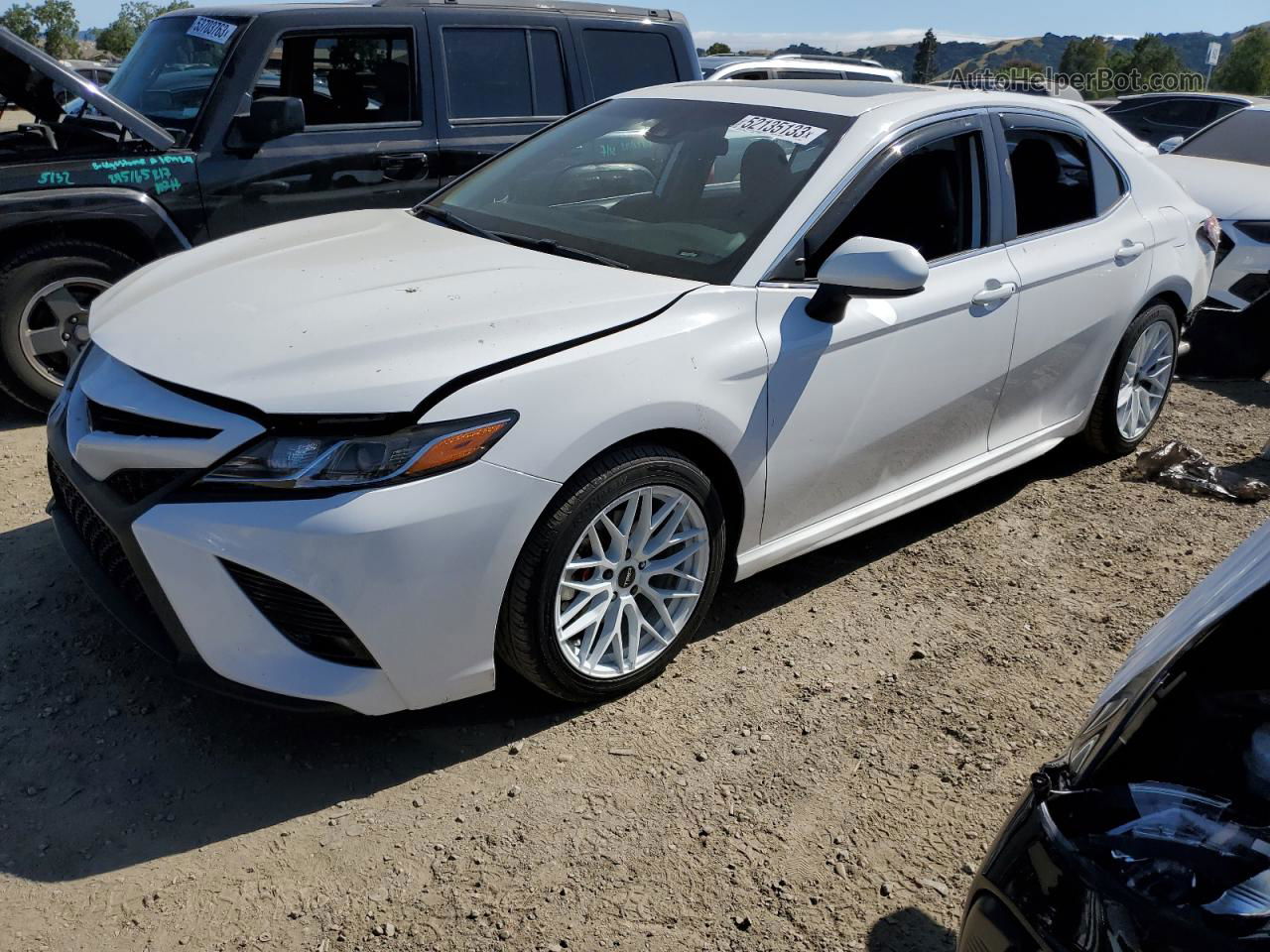 2019 Toyota Camry L Белый vin: 4T1B11HKXKU787841