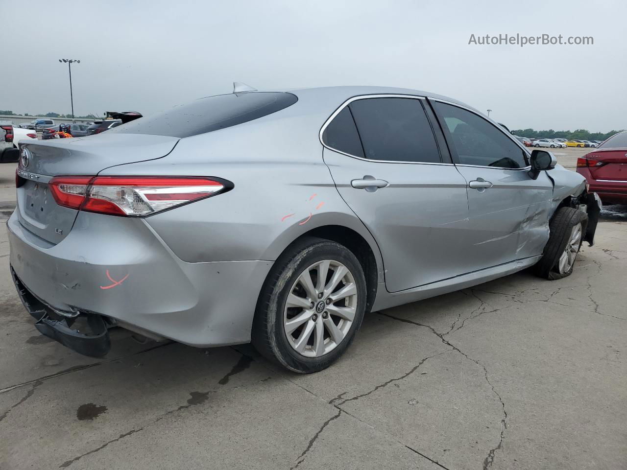 2019 Toyota Camry L Silver vin: 4T1B11HKXKU789234