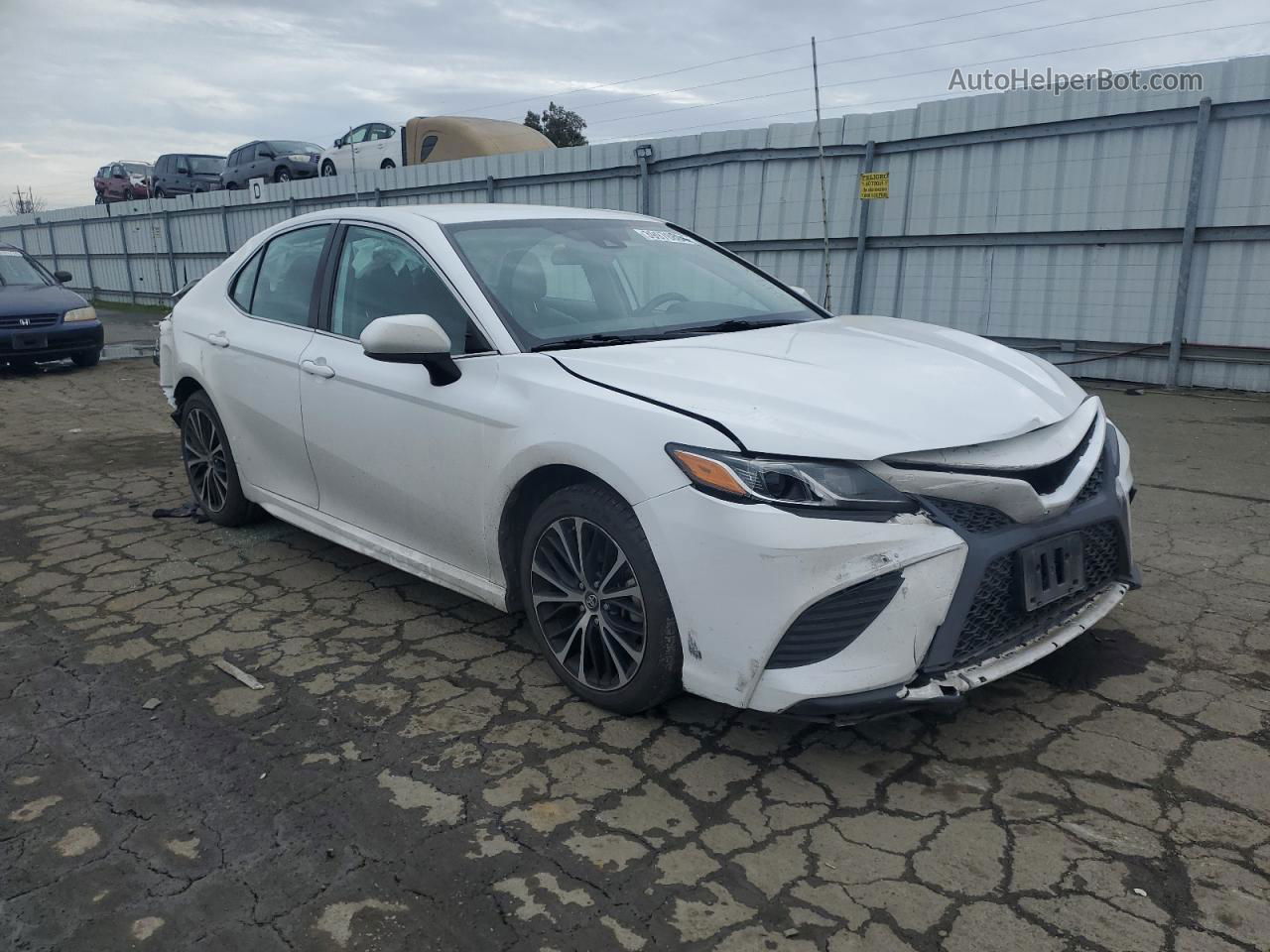 2019 Toyota Camry L White vin: 4T1B11HKXKU789248