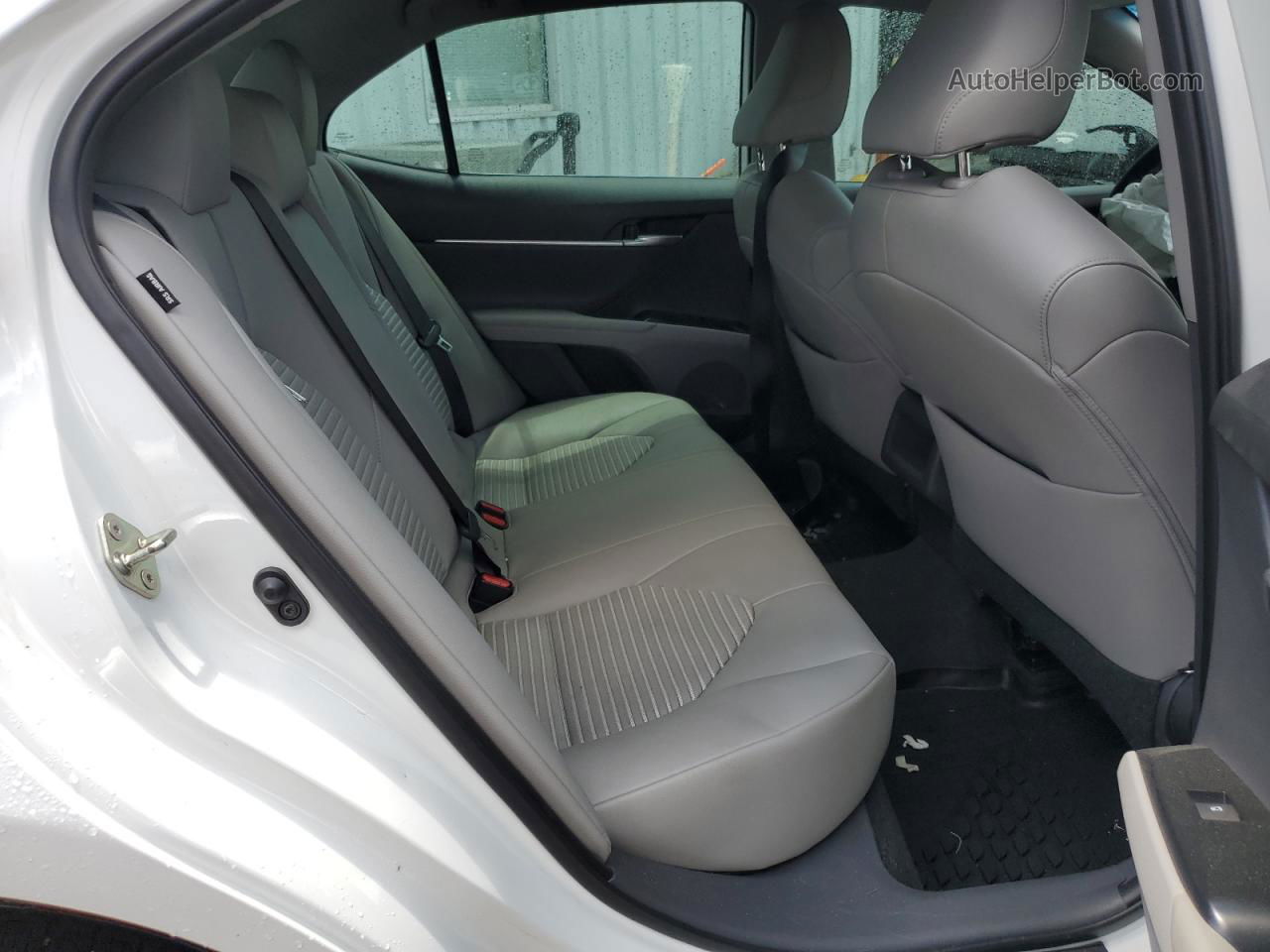 2019 Toyota Camry L White vin: 4T1B11HKXKU793462