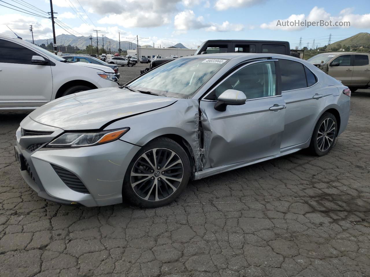 2019 Toyota Camry L Silver vin: 4T1B11HKXKU816481