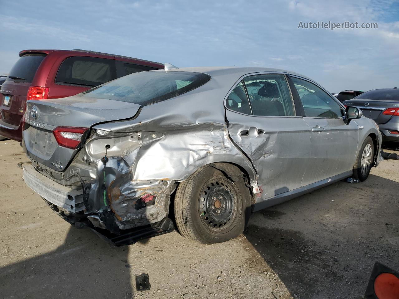 2019 Toyota Camry Le Silver vin: 4T1B31HK2KU005574