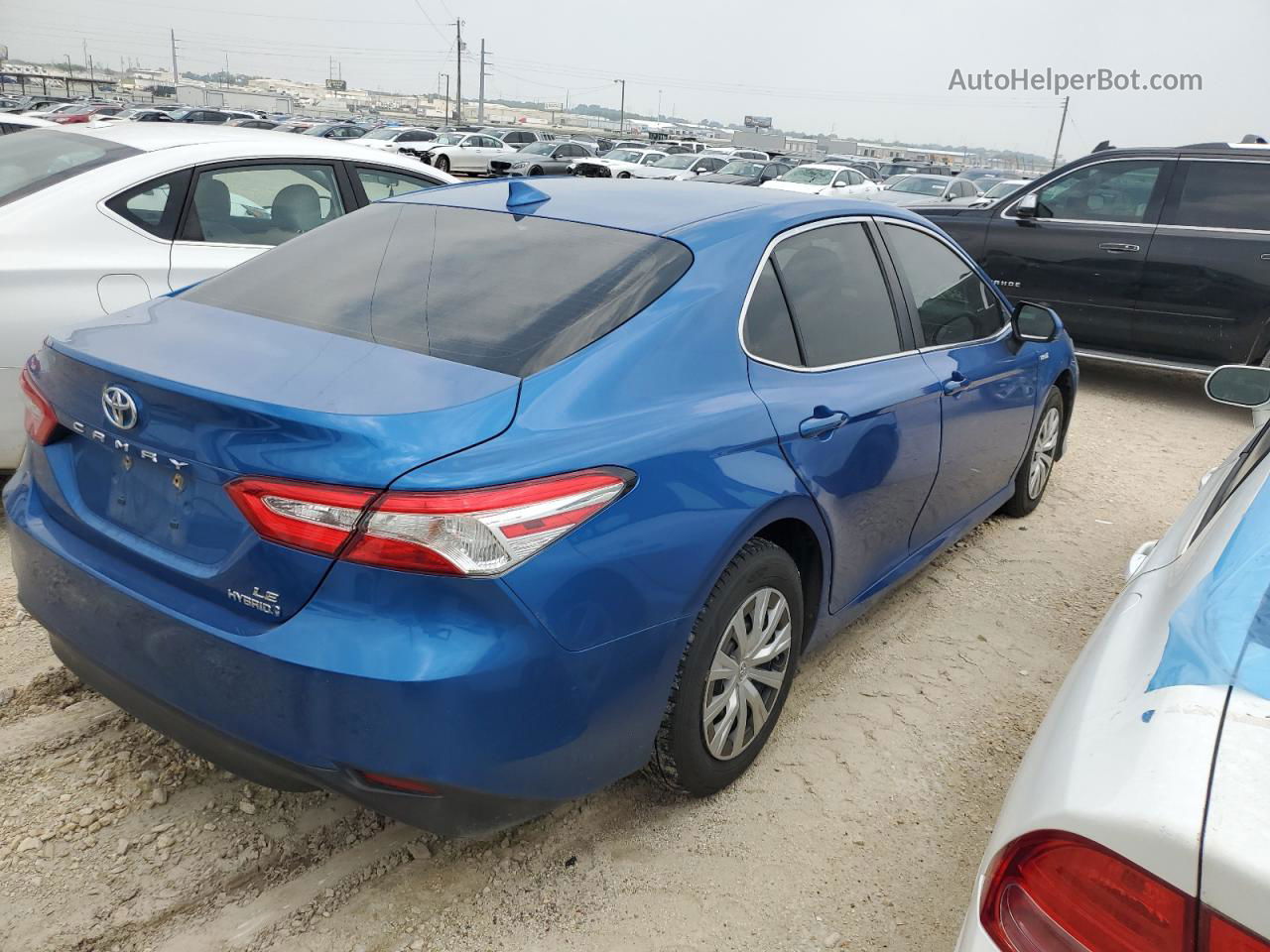 2019 Toyota Camry Le Blue vin: 4T1B31HK6KU005545