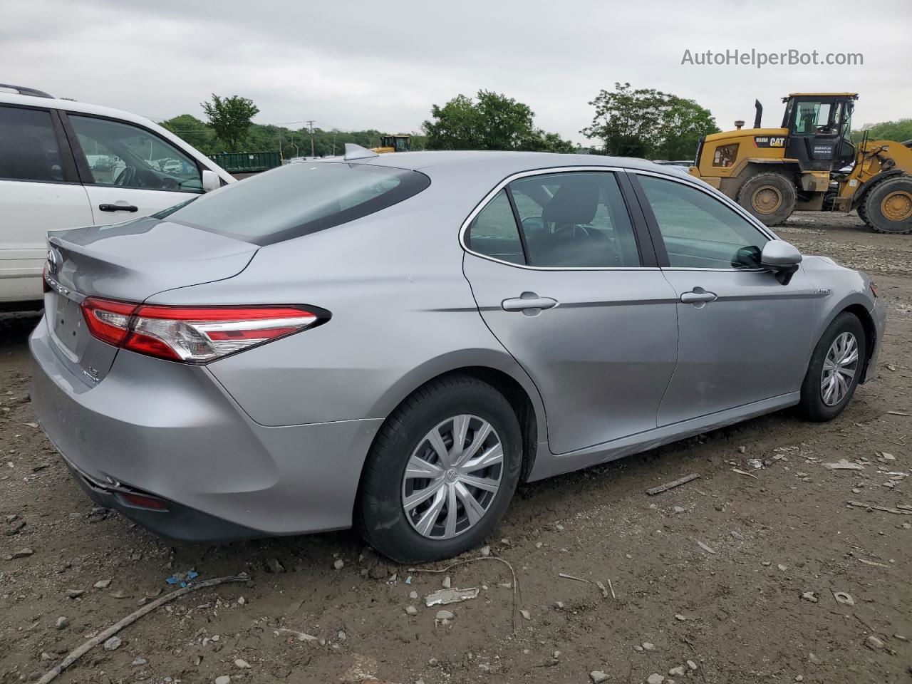 2019 Toyota Camry Le Silver vin: 4T1B31HK6KU007733