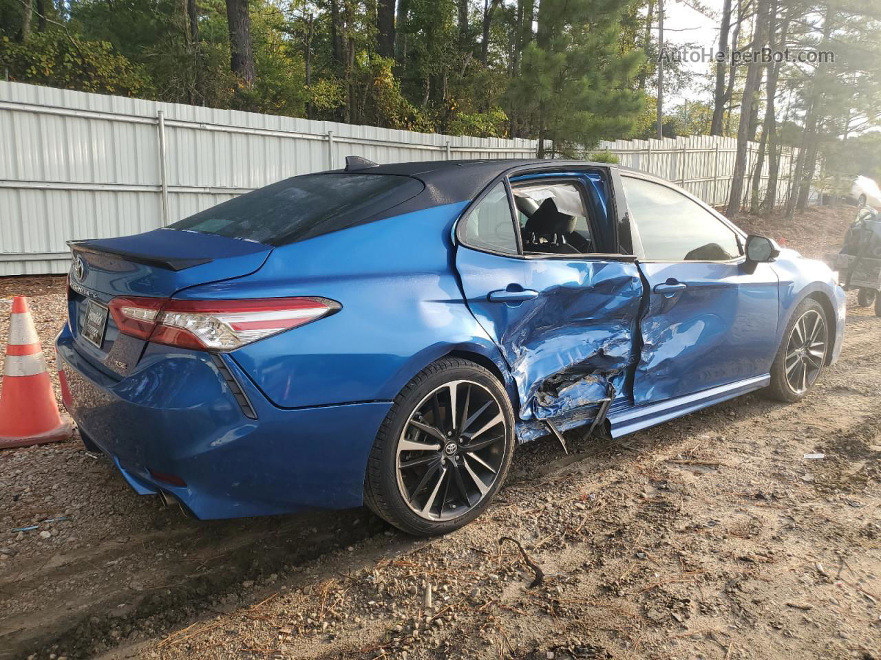 2019 Toyota Camry Xse Blue vin: 4T1B61HK2KU235915