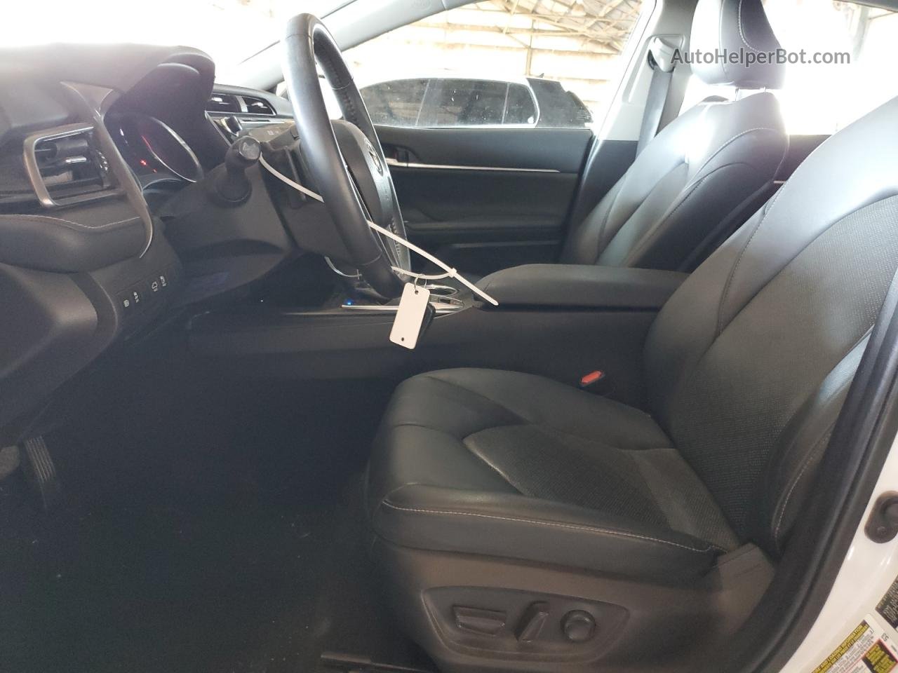 2019 Toyota Camry Xse White vin: 4T1B61HKXKU220319