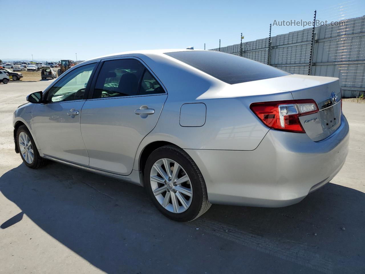 2014 Toyota Camry Hybrid Silver vin: 4T1BD1FK2EU110068