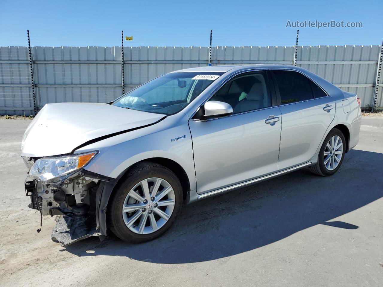 2014 Toyota Camry Hybrid Серебряный vin: 4T1BD1FK2EU110068