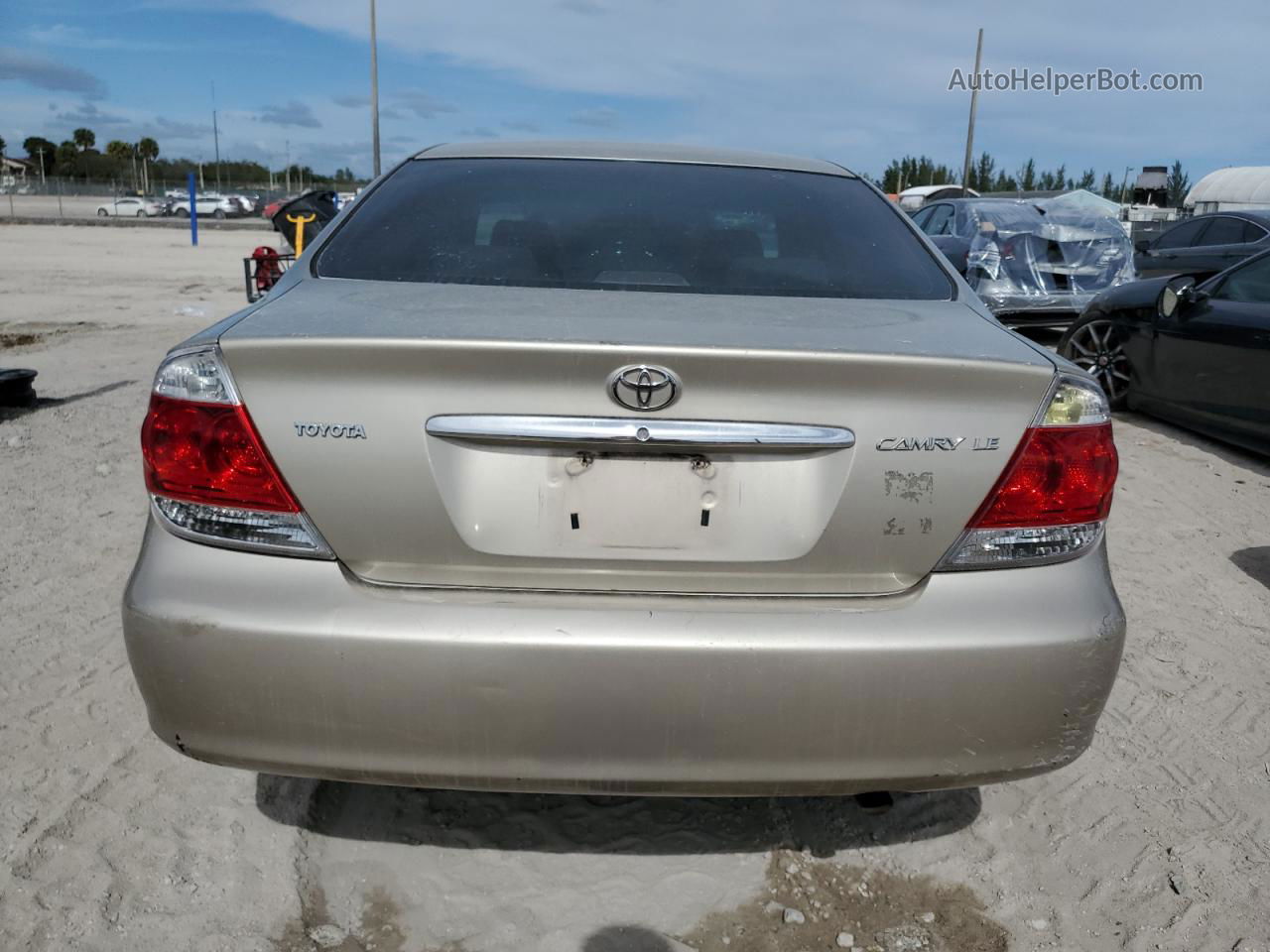 2005 Toyota Camry Le Желто-коричневый vin: 4T1BE30K05U102858