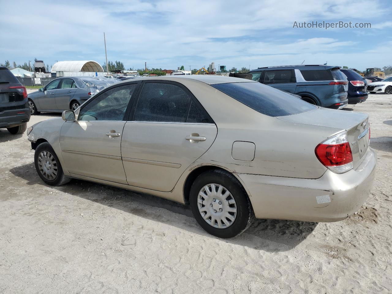 2005 Toyota Camry Le Желто-коричневый vin: 4T1BE30K05U102858