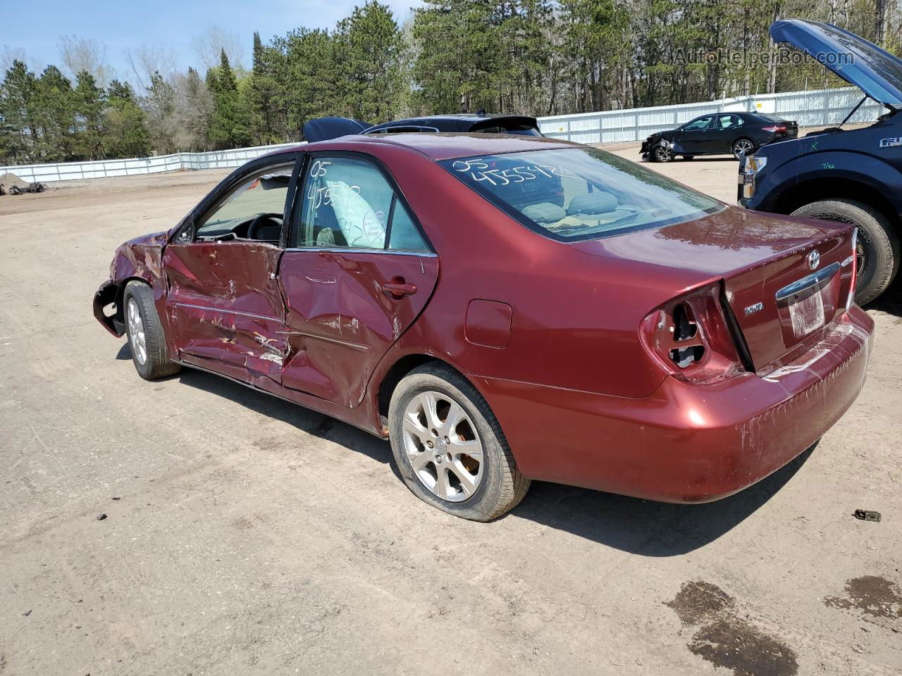 2005 Toyota Camry Le Maroon vin: 4T1BE30K65U426865