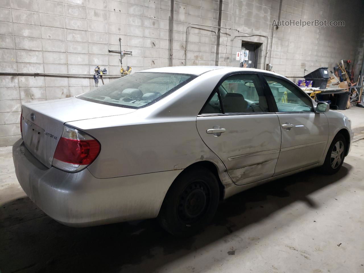 2005 Toyota Camry Le Silver vin: 4T1BE30K75U510726