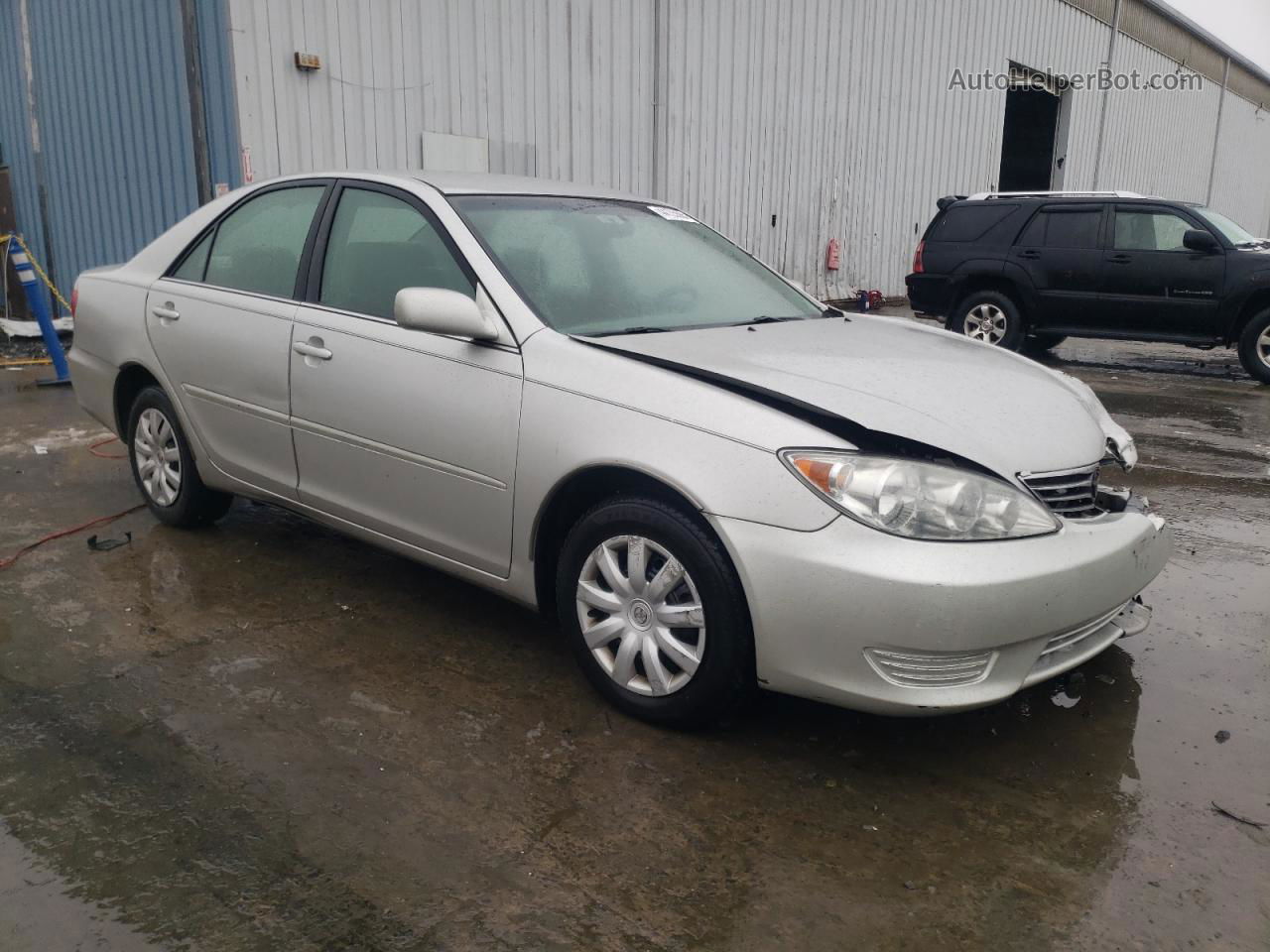 2005 Toyota Camry Le Silver vin: 4T1BE30K95U562925