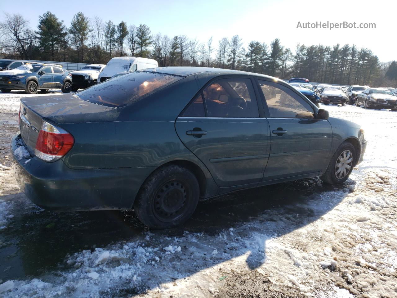 2005 Toyota Camry Le Green vin: 4T1BE32K05U001512