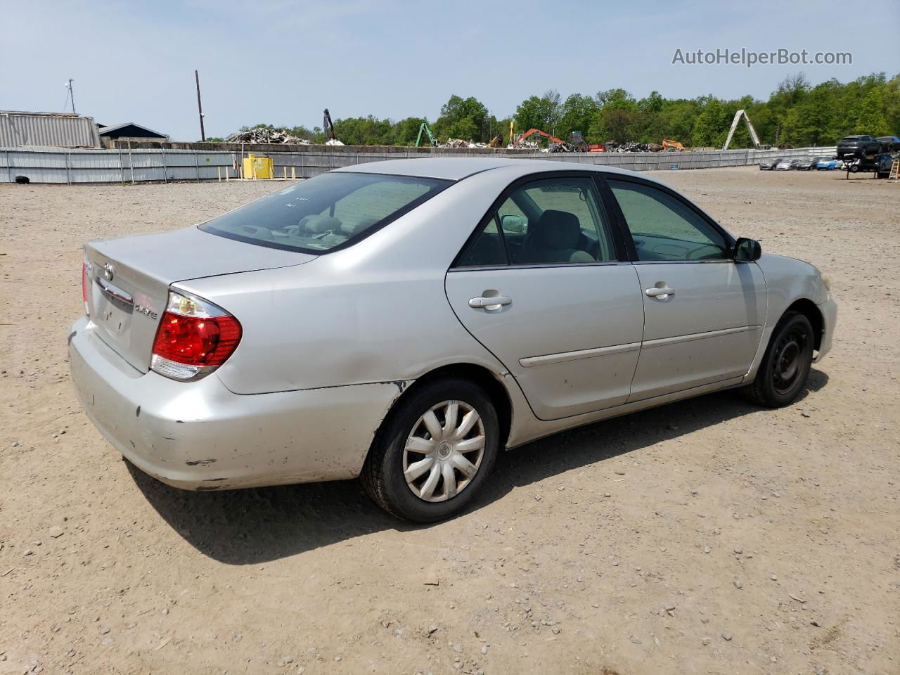 2005 Toyota Camry Le Silver vin: 4T1BE32K05U389552