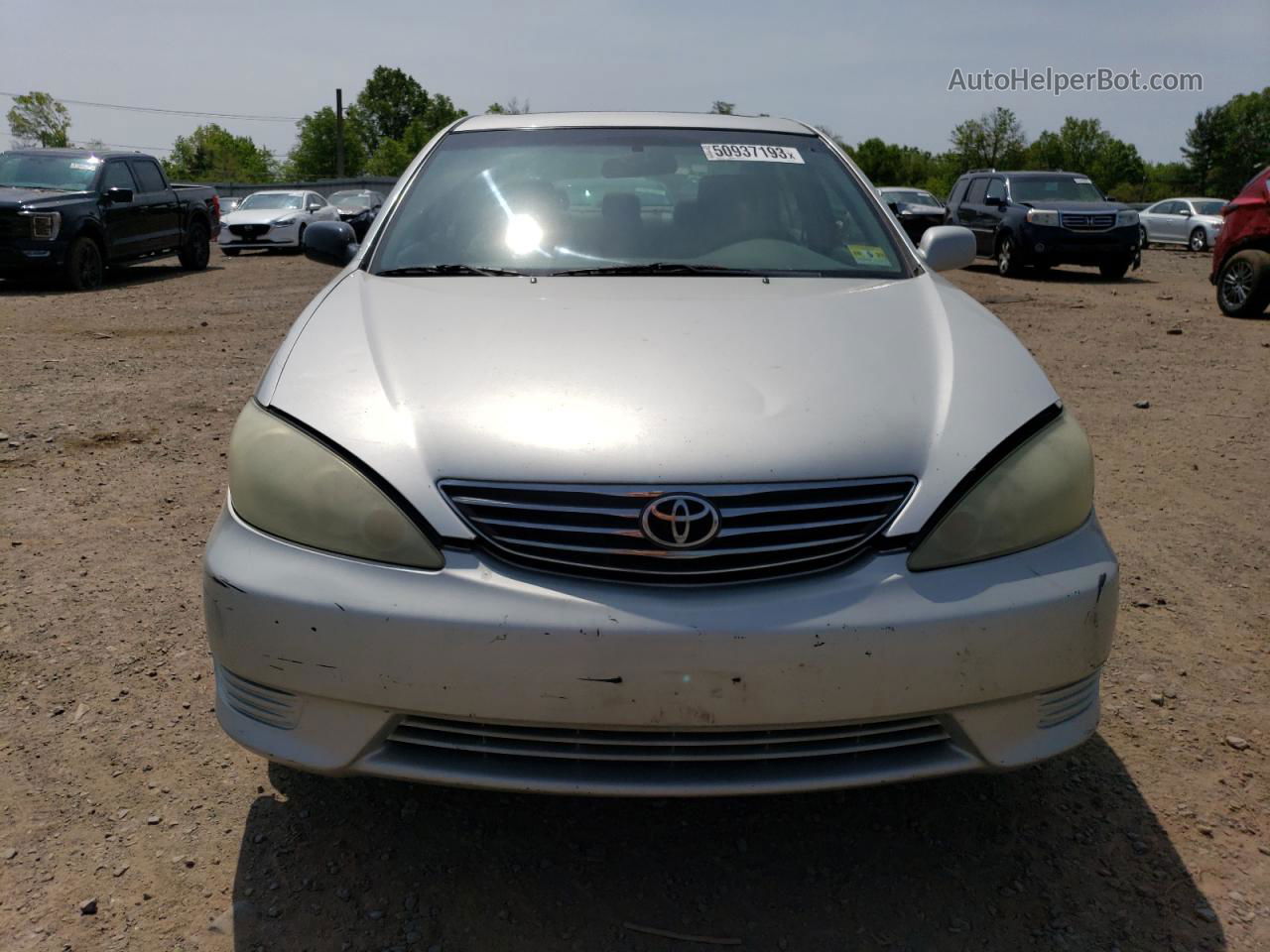 2005 Toyota Camry Le Silver vin: 4T1BE32K05U389552