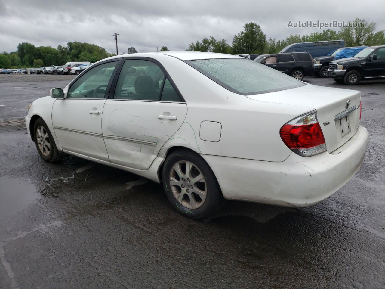 2005 Toyota Camry Le White vin: 4T1BE32K15U531911