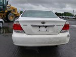 2005 Toyota Camry Le White vin: 4T1BE32K15U531911