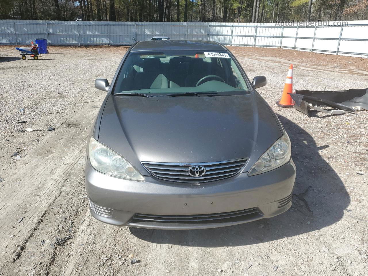 2005 Toyota Camry Le Charcoal vin: 4T1BE32K15U572720