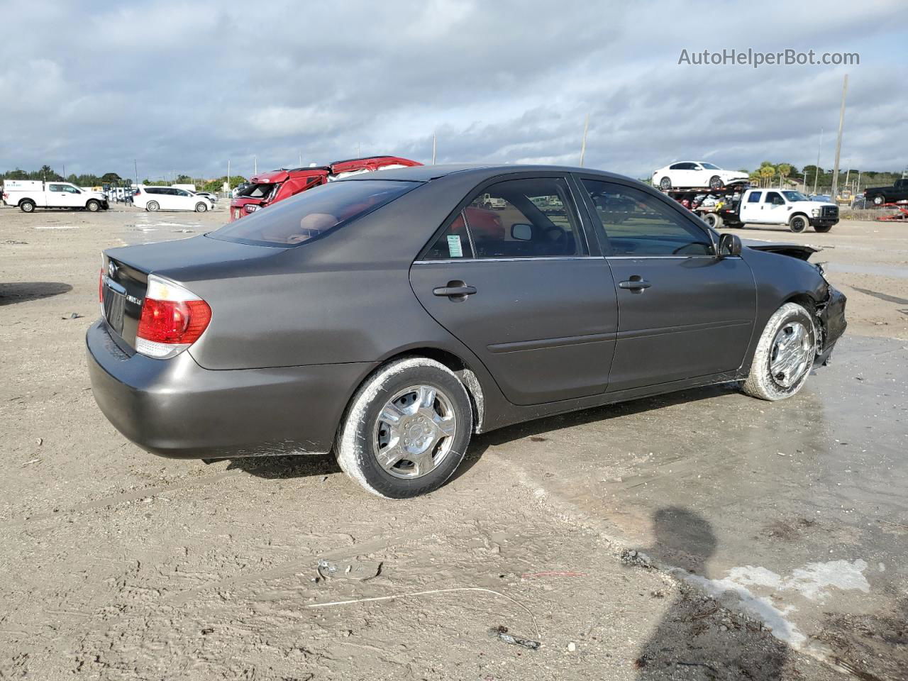 2005 Toyota Camry Le Charcoal vin: 4T1BE32K15U582146