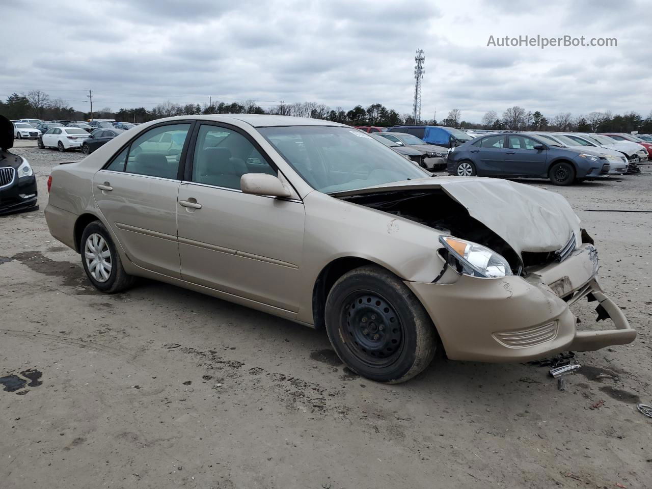 2005 Toyota Camry Le Gold vin: 4T1BE32K25U050775