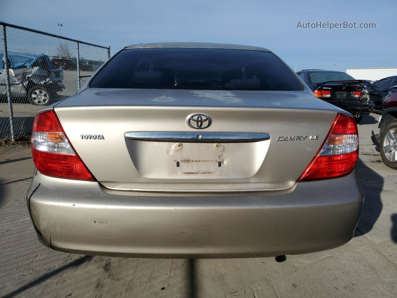 2005 Toyota Camry Le Gold vin: 4T1BE32K25U509951