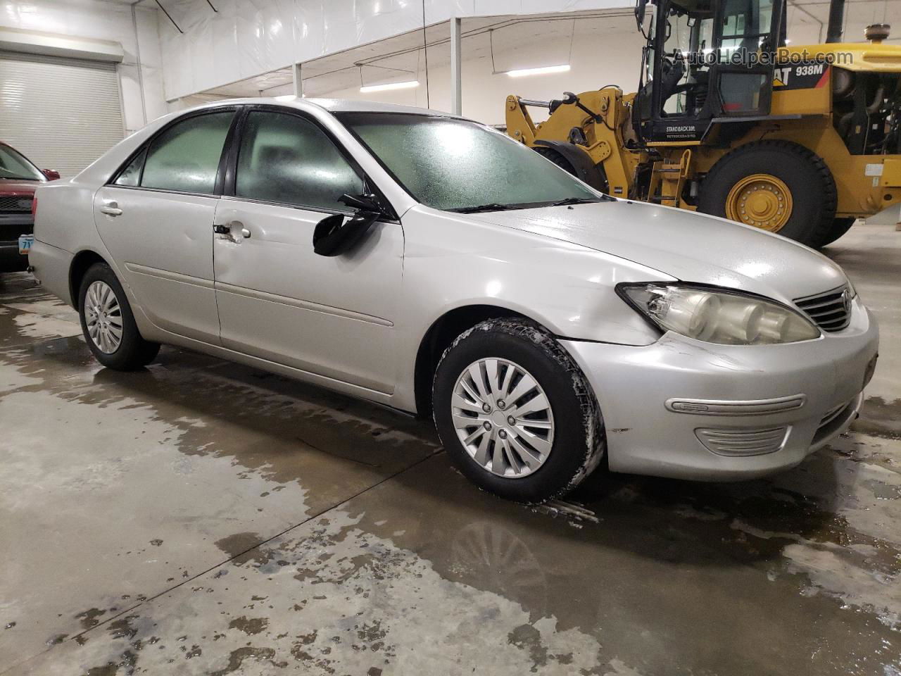 2005 Toyota Camry Le Серебряный vin: 4T1BE32K55U074570