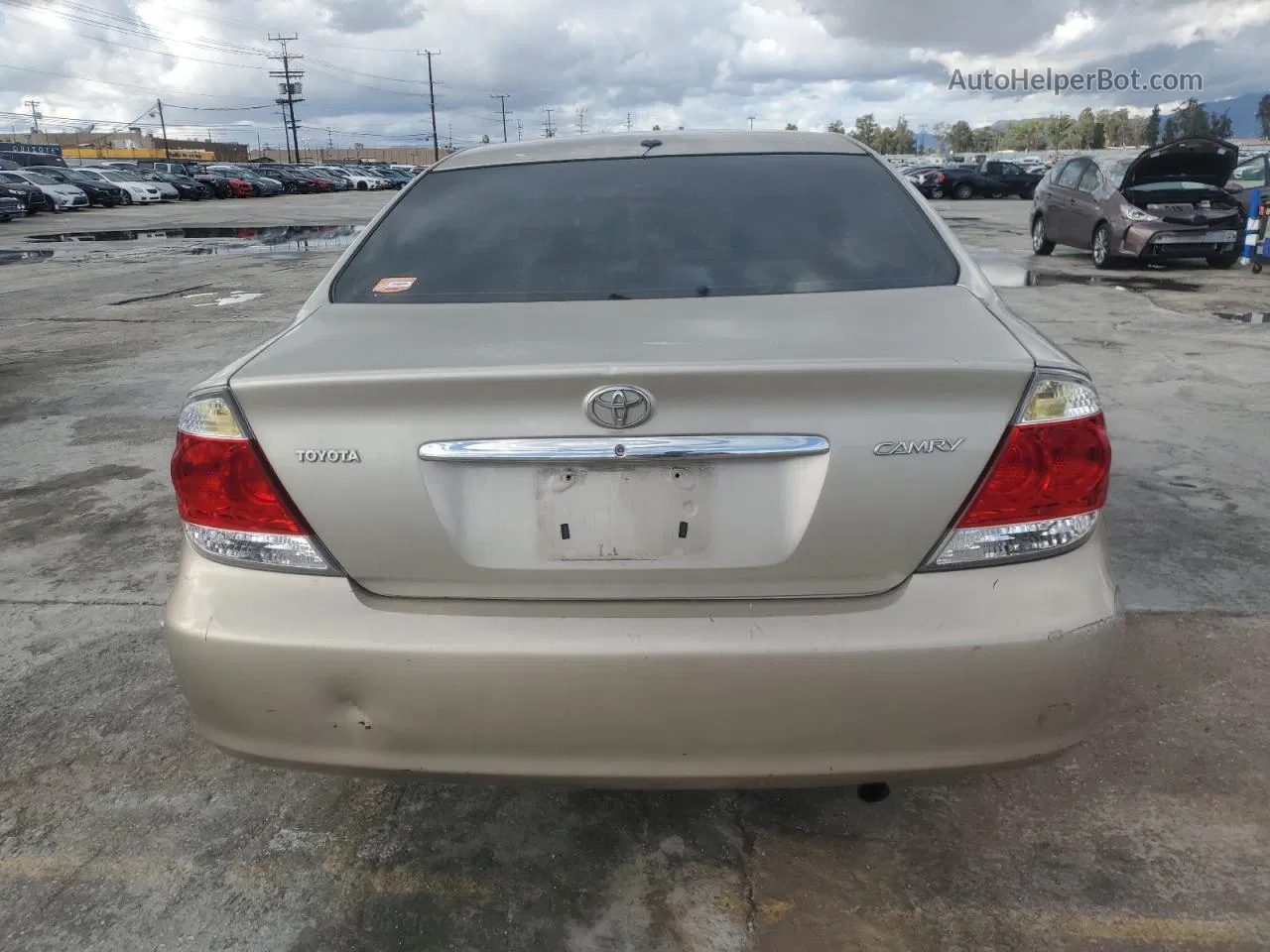 2005 Toyota Camry Le Beige vin: 4T1BE32K65U090776