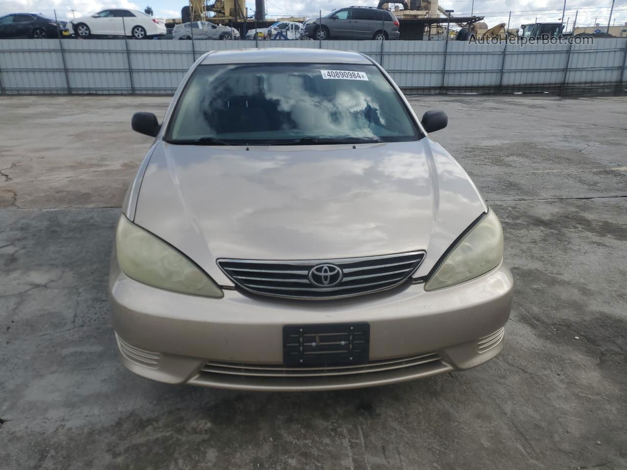 2005 Toyota Camry Le Beige vin: 4T1BE32K65U090776